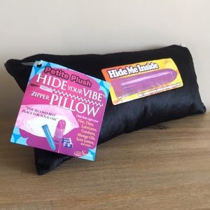 “Hide Me Inside” Secret Pillow for your Bed! 😉